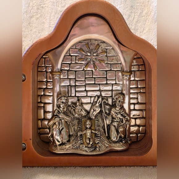 Nativity Set In Wood - Picture 9 of 15